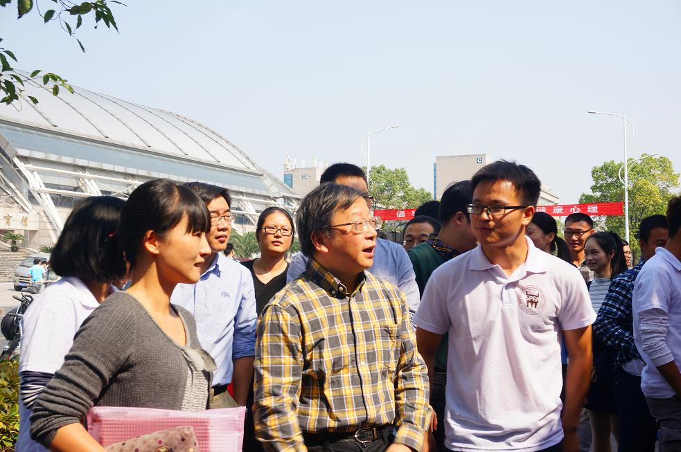 钟书记莅临指导